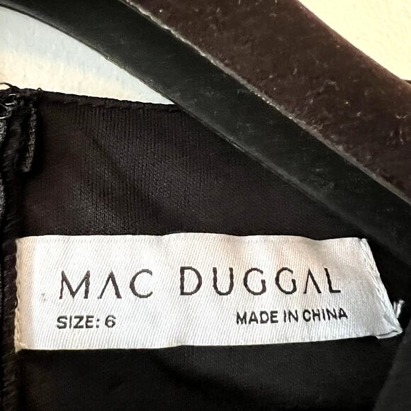 Mac Duggal 67944 Long Sleeve Column Gown Dress black size 6 UB - Picture 6 of 7